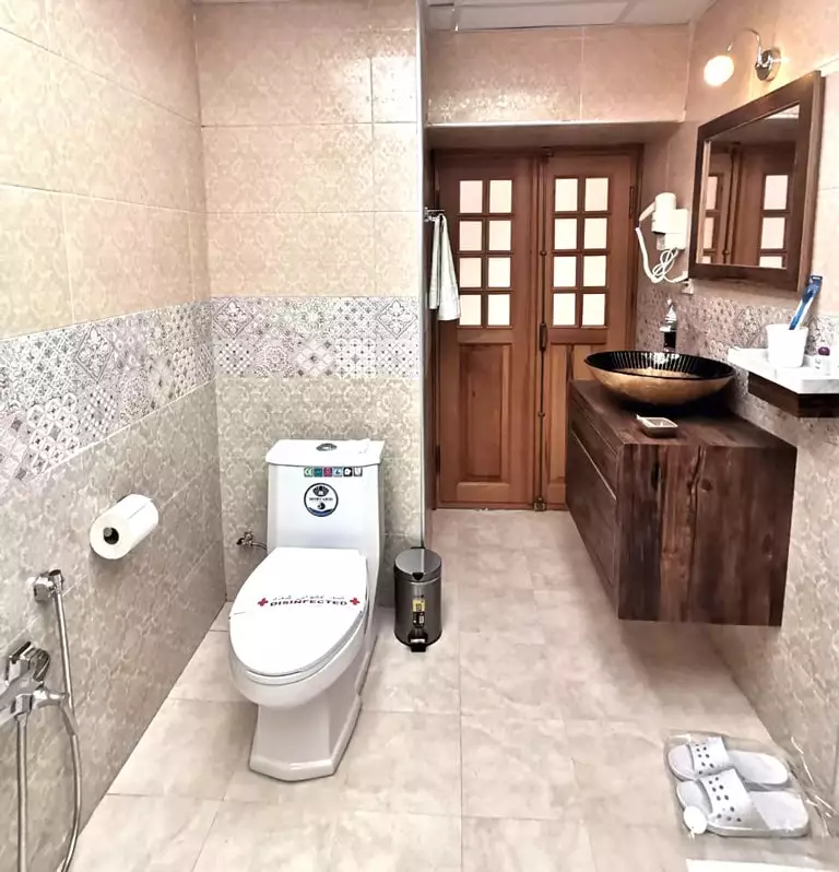 Alibaba https://cdn.alibaba.ir/ostorage/hotel-accommodation-images/6817146bf6e8766ef96f5178_یک تخته سرای مشتاق (1).webp
